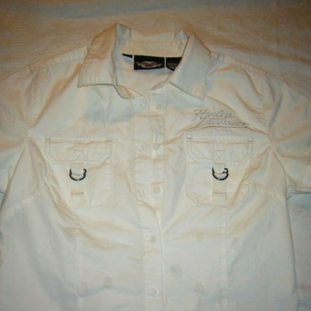 White short sleeve Harley blouse with buttons